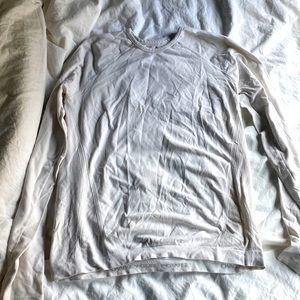 White long sleeve shir
